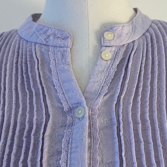 *Like New* George ME by Mark Eisen Lavender Button-Up Women's Top - Picture 2 of 7